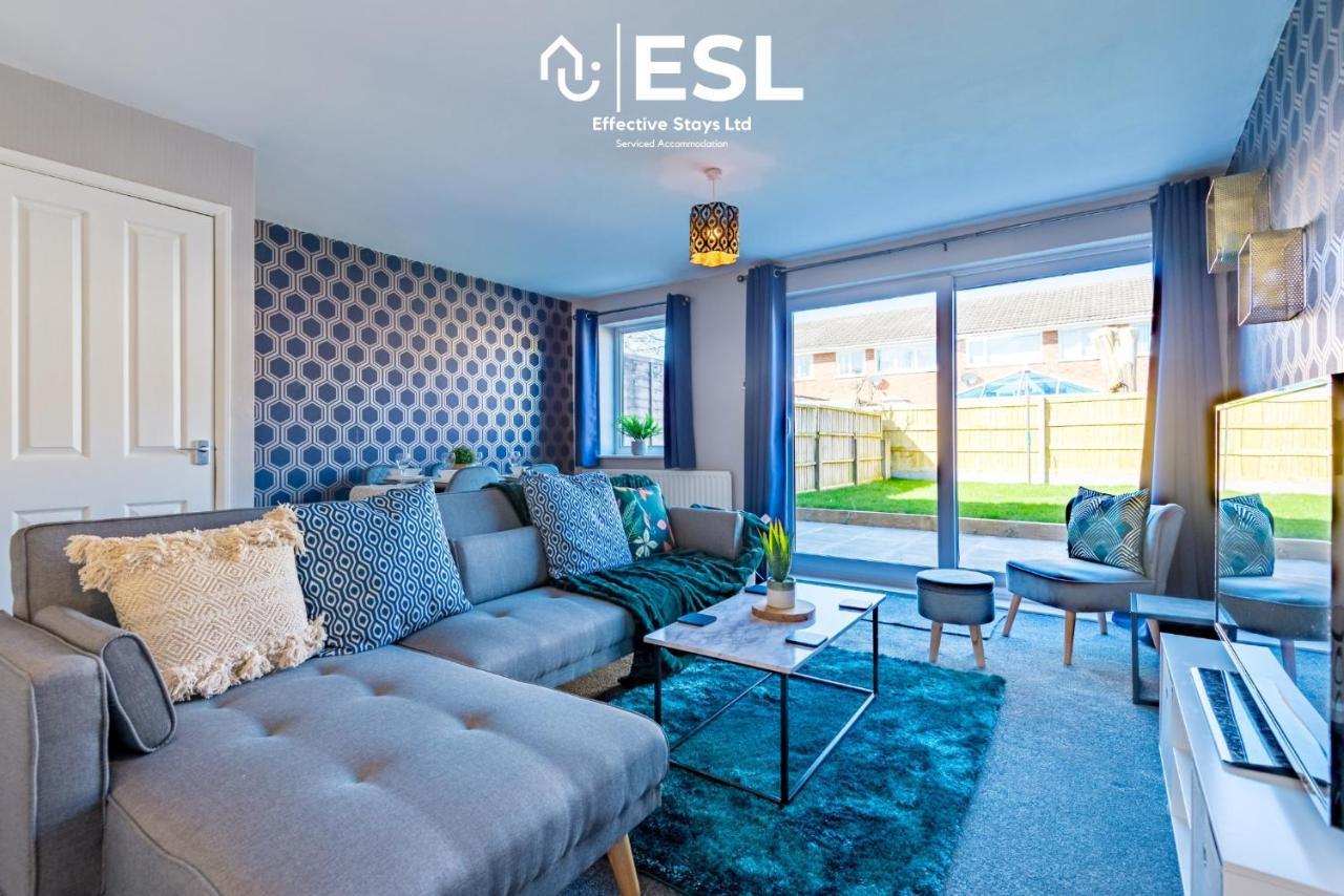 3 Bedroom House With Garden And Driveway Parking - Less Than 10 Mins From Chester City Centre Eksteriør billede