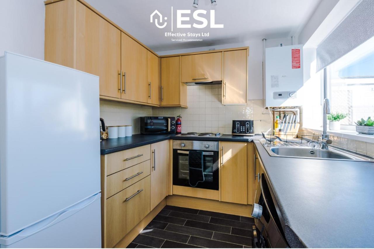 3 Bedroom House With Garden And Driveway Parking - Less Than 10 Mins From Chester City Centre Eksteriør billede