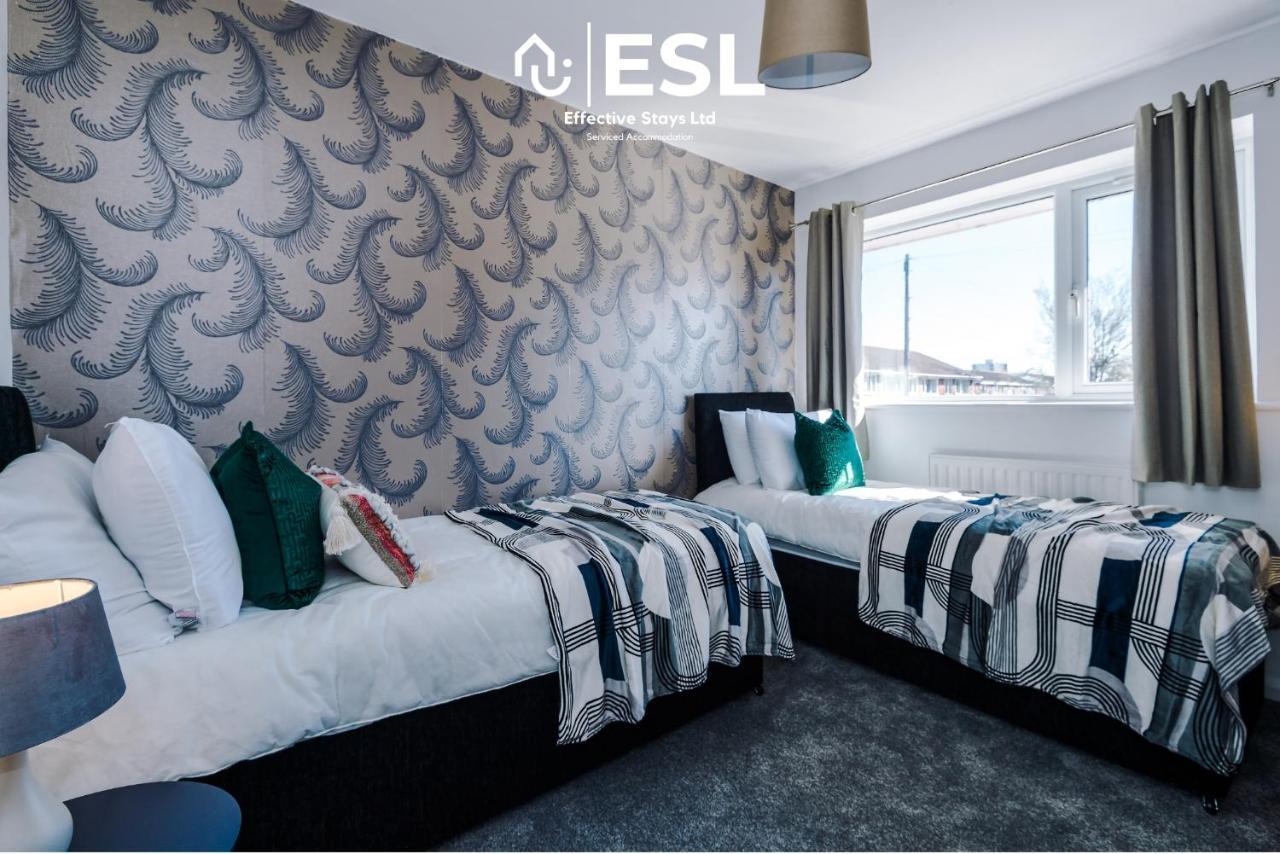 3 Bedroom House With Garden And Driveway Parking - Less Than 10 Mins From Chester City Centre Eksteriør billede