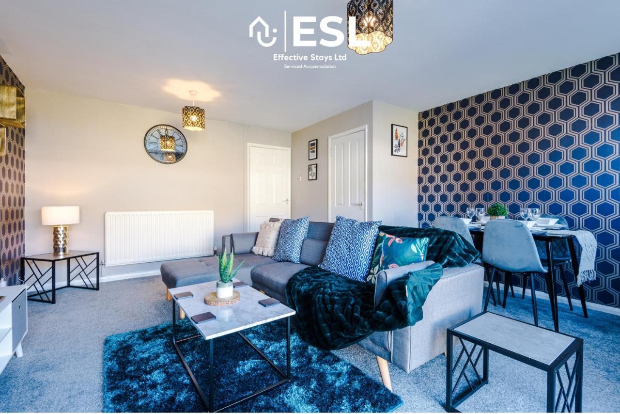 3 Bedroom House With Garden And Driveway Parking - Less Than 10 Mins From Chester City Centre Eksteriør billede