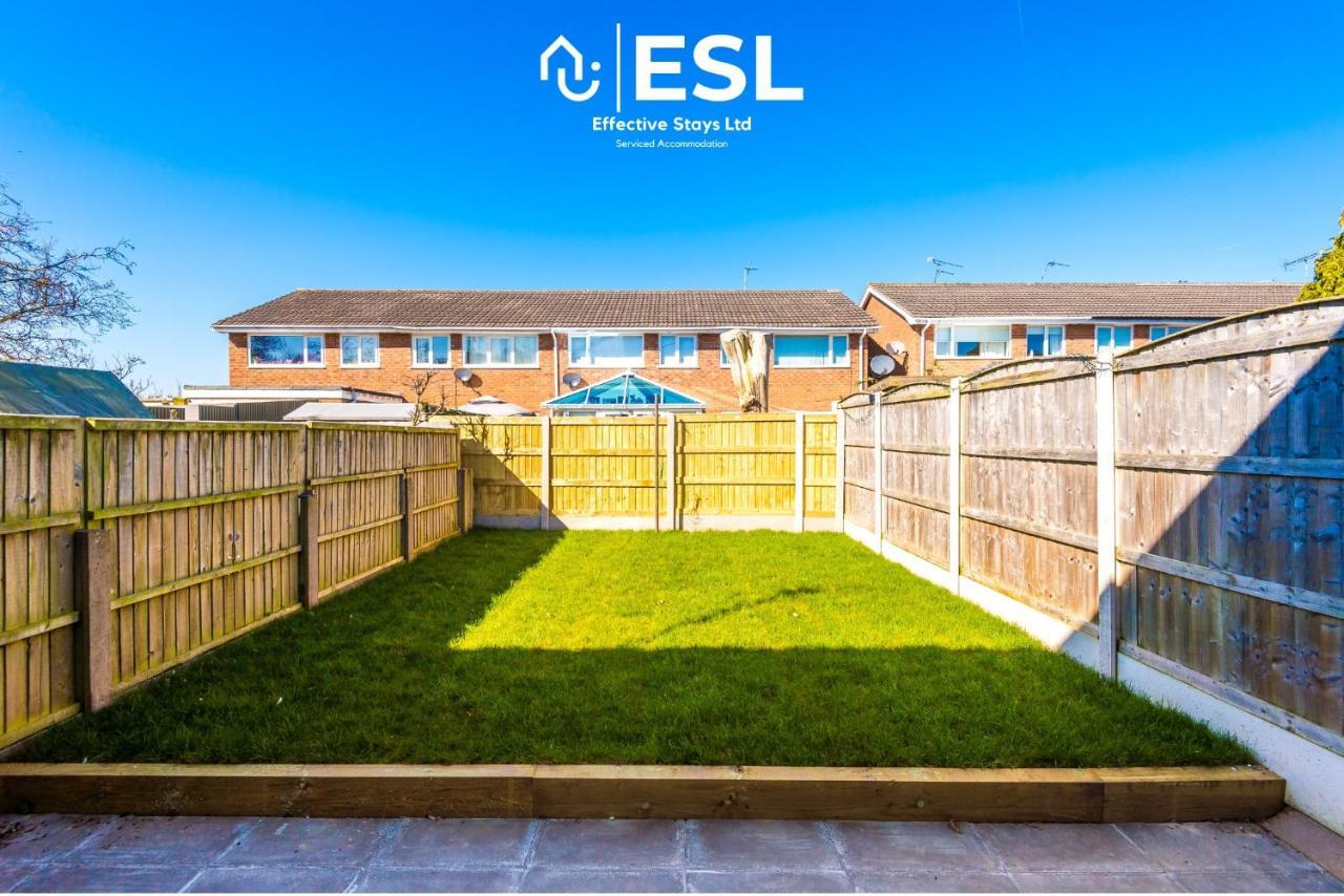 3 Bedroom House With Garden And Driveway Parking - Less Than 10 Mins From Chester City Centre Eksteriør billede