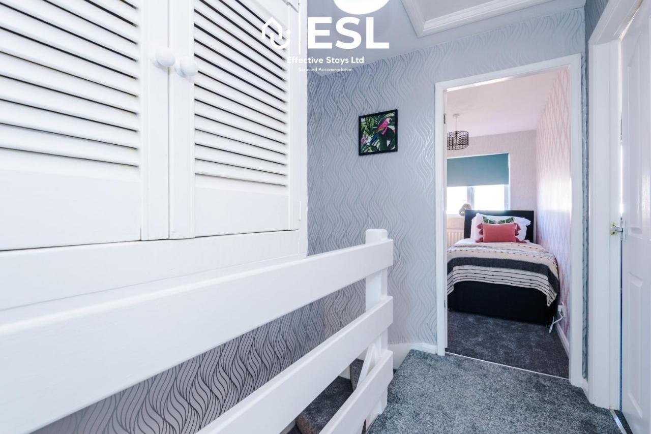 3 Bedroom House With Garden And Driveway Parking - Less Than 10 Mins From Chester City Centre Eksteriør billede