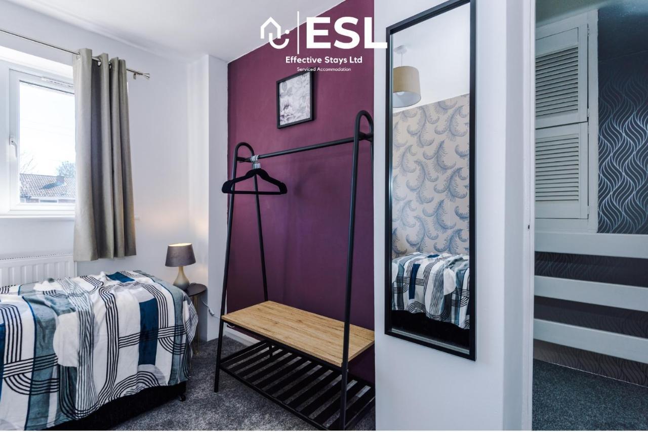 3 Bedroom House With Garden And Driveway Parking - Less Than 10 Mins From Chester City Centre Eksteriør billede