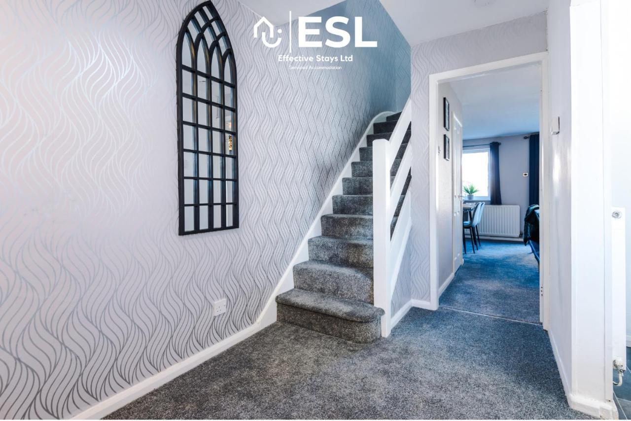 3 Bedroom House With Garden And Driveway Parking - Less Than 10 Mins From Chester City Centre Eksteriør billede