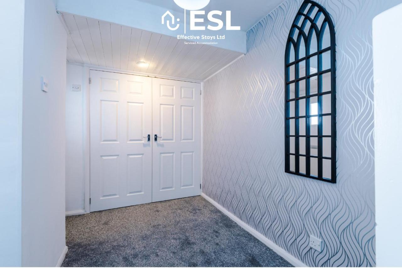 3 Bedroom House With Garden And Driveway Parking - Less Than 10 Mins From Chester City Centre Eksteriør billede